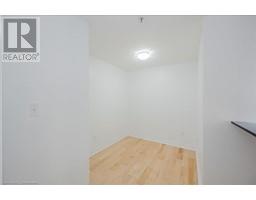 40736924_16