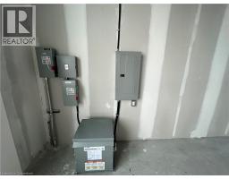 40760987_4