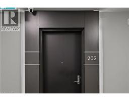 40761266_10