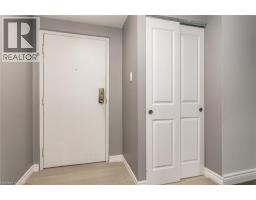 40818013_7