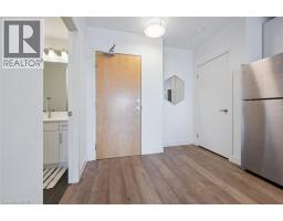 40823240_2