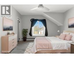 40803568_35