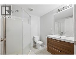 40832472_3