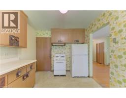 40832154_9