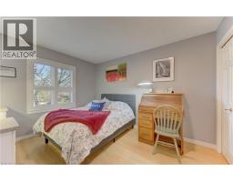 40833340_28