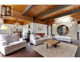 40832942_9