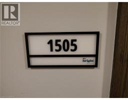 40833101_3