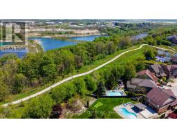 x13468222_42