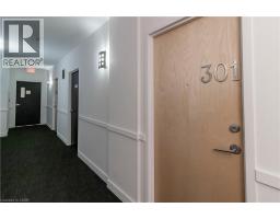 40847381_22