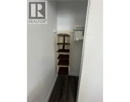 40856130_27