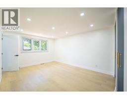40857810_10