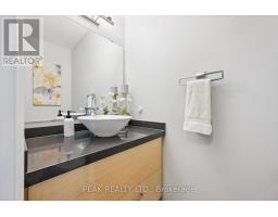 x13701368_13