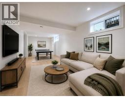 40852179_12