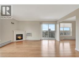 40856985_16