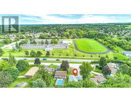 x13742866_44