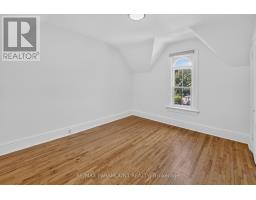 x13776332_40