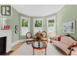 40855228_10