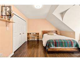 40873899_27
